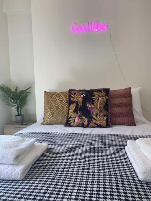New 2Bd Aprt With Shared Rooftop Pool D3 Ateny Zewnętrze zdjęcie